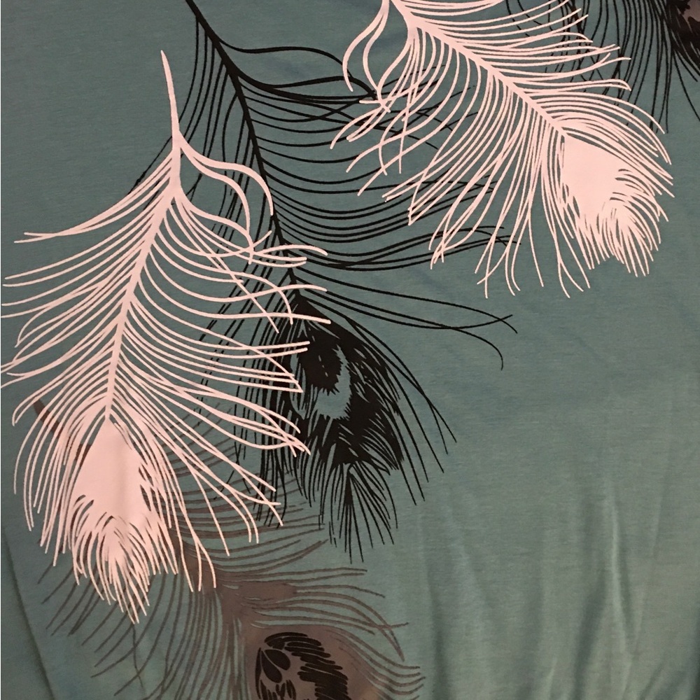 Open Sleeve shirt w feathers